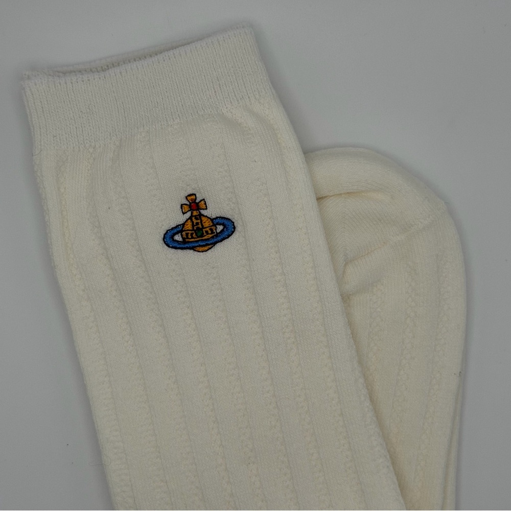 VIVIENNE WESTWOOD ORB EMBROIDERED SOCKS — CREAM | FULL PACKAGING - Picture 3 of 5